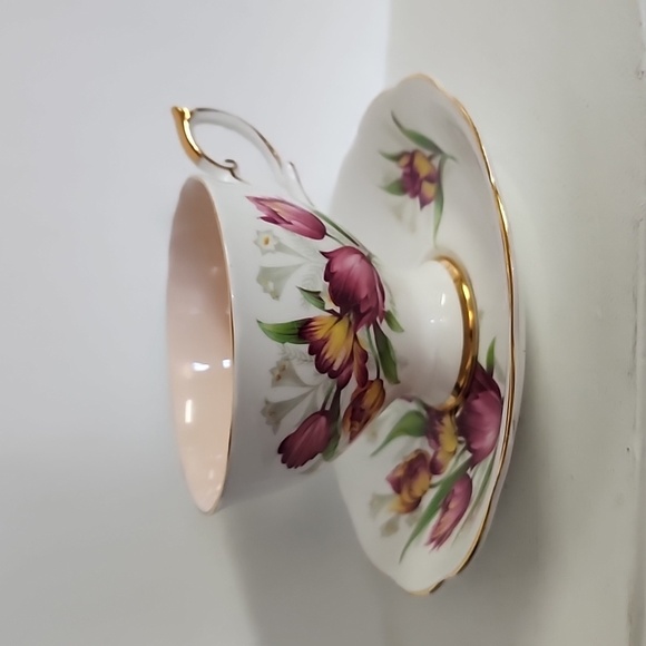 Royal Standard Tea Cup & saucer, Pink on White Pedestal Tea Cup very rare - Picture 5 of 9